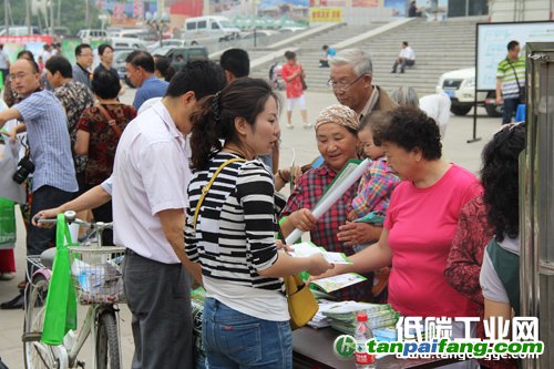 全国低碳日，银川市民了解低碳知识