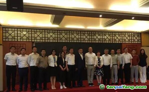 低碳减排专委会在武汉成功换届 唐人虎博士当选专委会新任主任委员