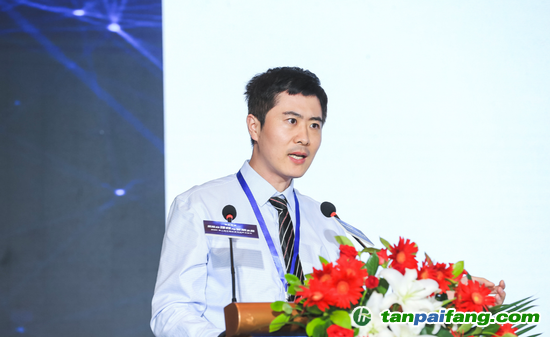 图为 中国社会科学院保险与经济发展研究中心副主任王向楠